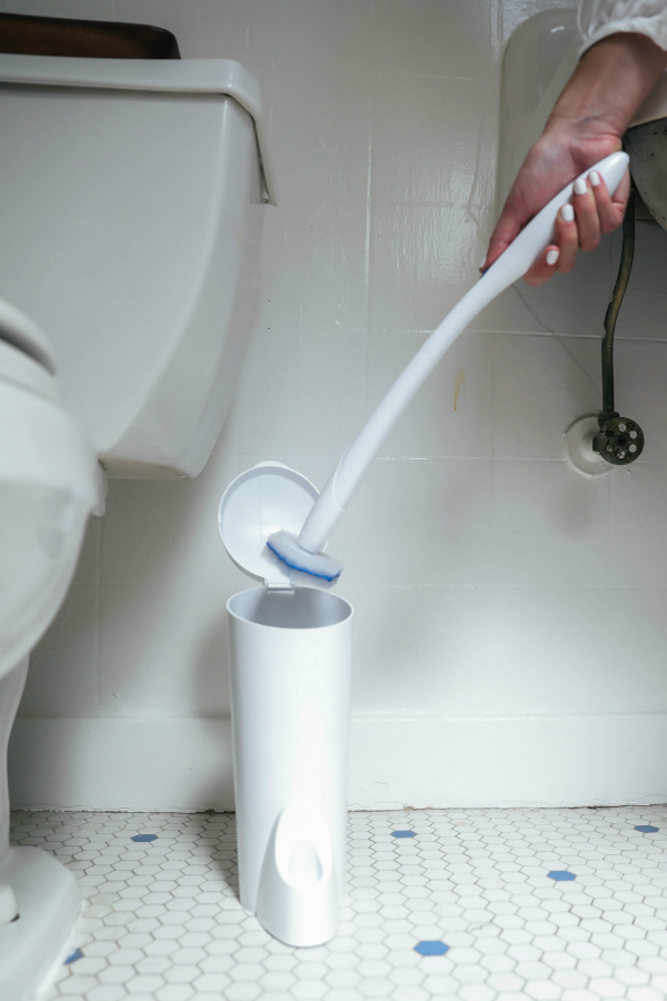 3thingstokeepbathromclean_01.jpg