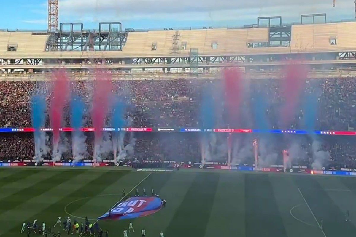 Τα φαντασμαγορικά πυροτεχνήματα στην επιστροφή της Μπαρτσελόνα στο Camp Nou Spotify (vid)