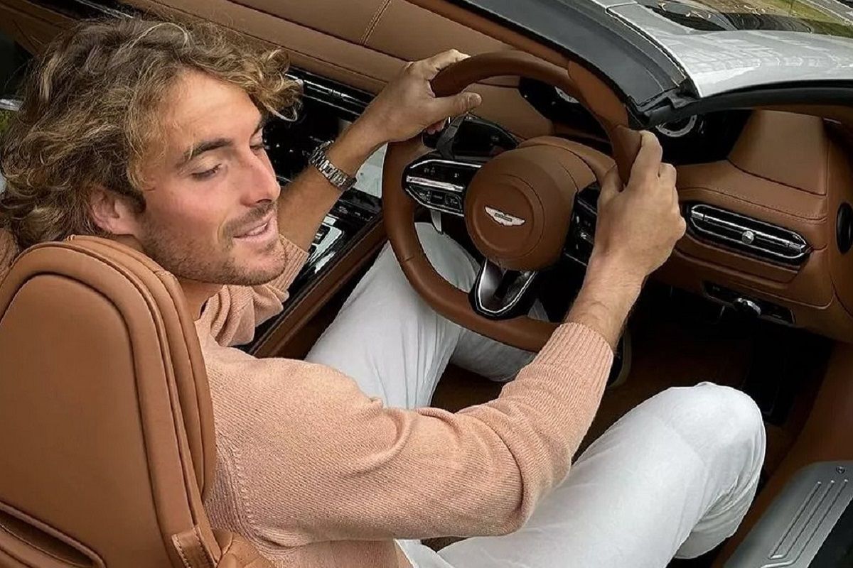 Ο Τσιτσιπάς και οι αυτοφωράκηδες της ασφάλτου