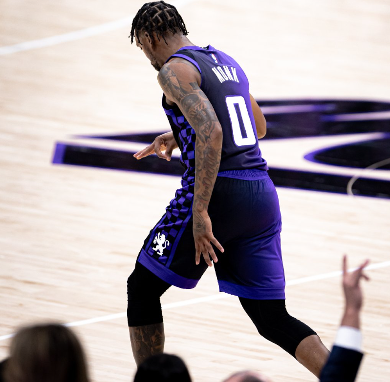 &Sigma;&epsilon; &kappa;&rho;ί&sigma;&eta; &omicron;&iota; &Lambda;έ&iota;&kappa;&epsilon;&rho;&sigmaf; &kappa;&alpha;&iota; &nu;έ&alpha; ή&tau;&tau;&alpha; &alpha;&pi;ό &tau;&omicron;&upsilon;&sigmaf; &Kappa;&iota;&nu;&gamma;&kappa;&sigmaf;