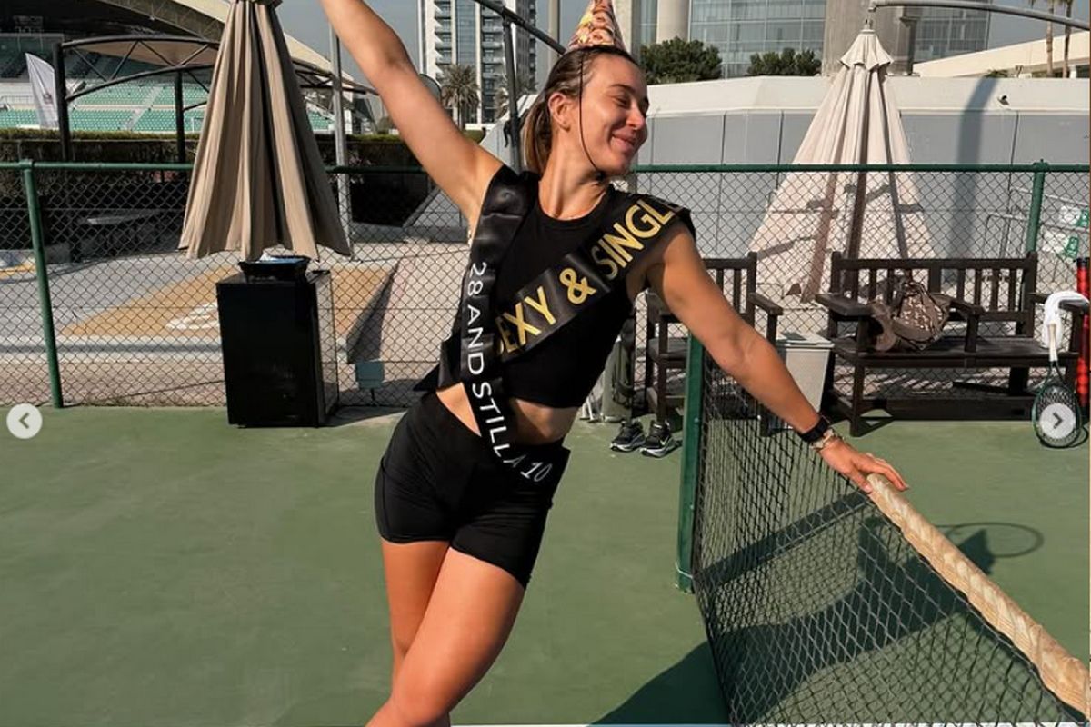 Η Μπαντόσα… φωνάζει «σέξι και ελεύθερη» μετά τον χωρισμό της από τον Τσιτσιπά