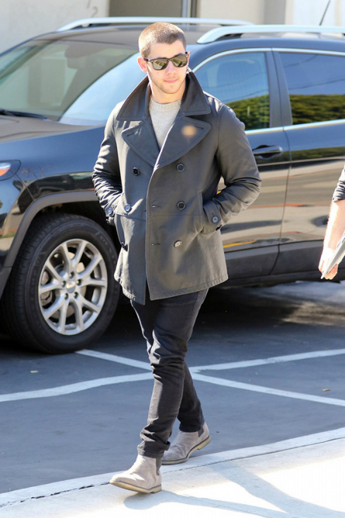 5-easy-winter-outfit-formulas-every-man-should-know-01.jpg