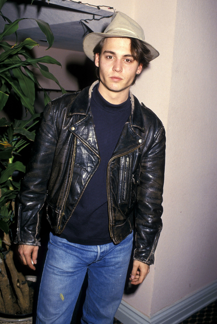 johnny-depp-style-icon-90s-01.jpg