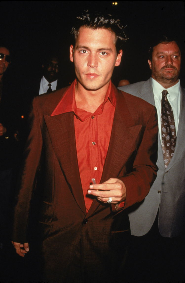 johnny-depp-style-icon-90s-11.jpg