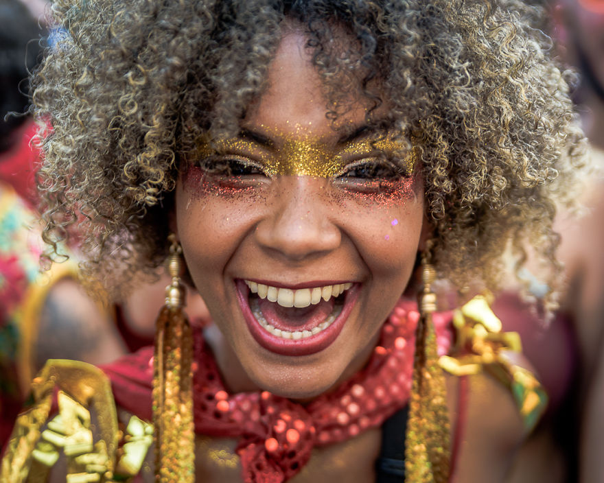 I-photograph-people-during-Carnaval-in-Rio-de-Janeiro-5f675a5fe877f__880.jpg