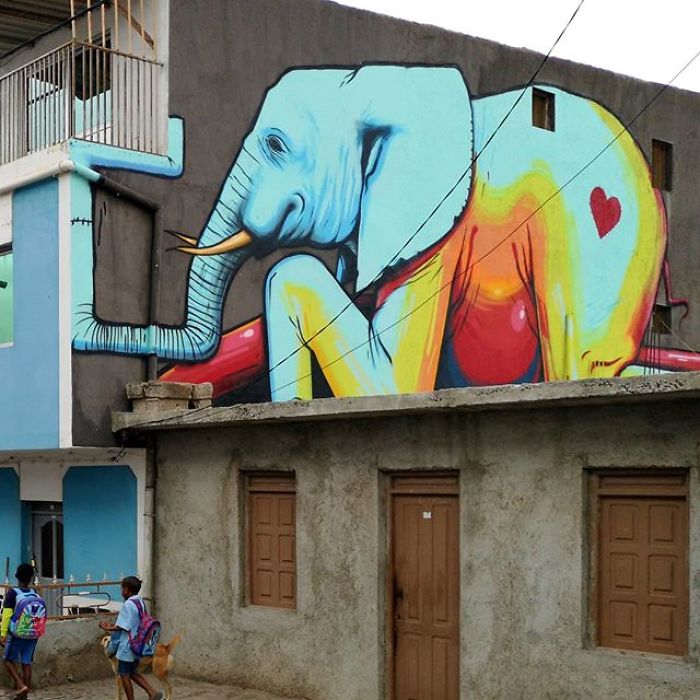 street-art-graffiti-falko-fantastic-south-africa-5f1a865026c43__700.jpg