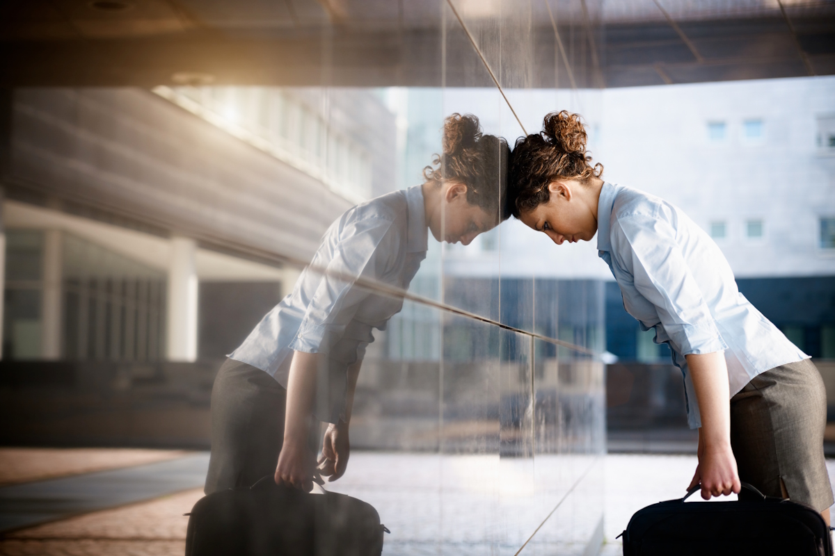 Career burnout πριν τα 30: τι ρόλο παίζει η τεχνολογία 