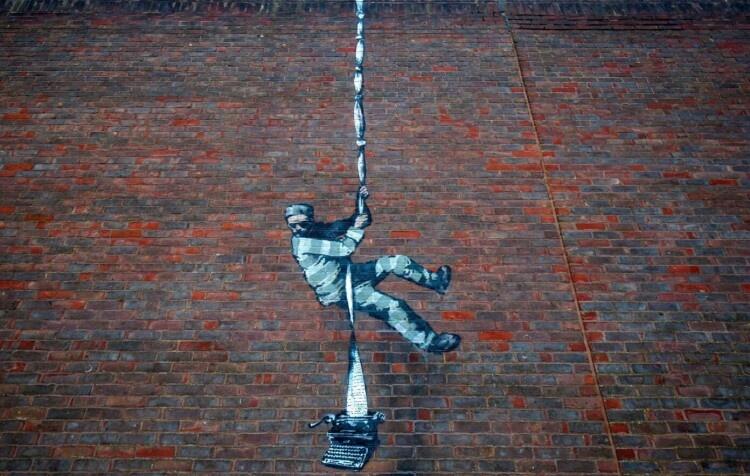 Να μετατρέψει μια φυλακή σε χώρο τέχνης προσπαθεί ο Banksy 