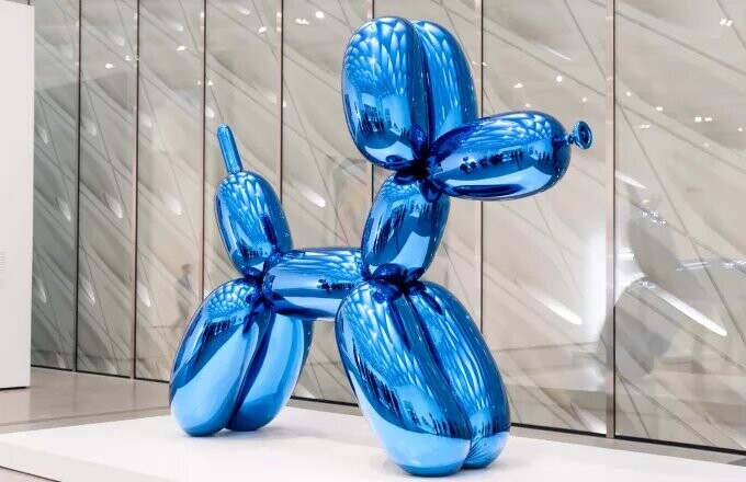 RIP Balloon Dog: Συλλέκτρια διαλύει το έργο τέχνης του Jeff Koons αξίας 42.000 δολαρίων 