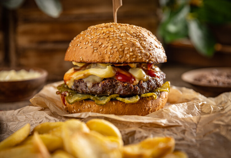 Burger στην Αθήνα: 5 μέρη που πρέπει σίγουρα να τσεκάρεις