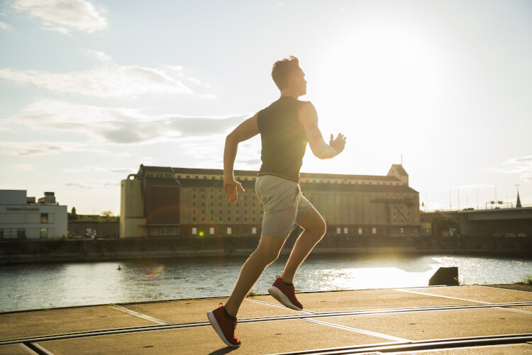 6 tips για να επιστρέψεις στη jogging ρουτίνα σου μετά τις διακοπές