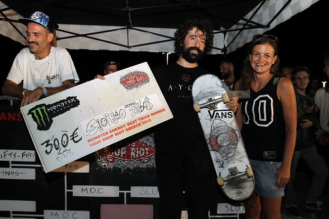 Vans Shop Riot 2015_best trick winner.jpg
