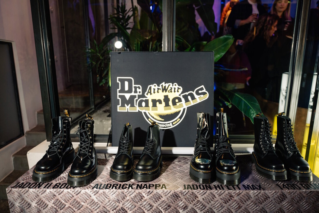 H Dr. Martens ξέρει να παρτάρει δυνατά