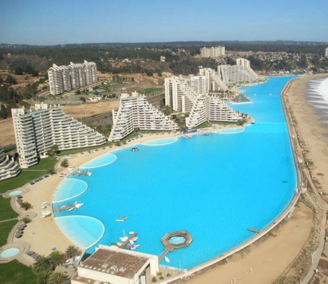 Worlds-Largest-Swimming-Pool-11.jpg