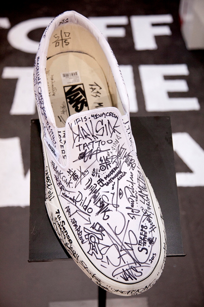 0-oversized Vans  original Slip-On.jpg